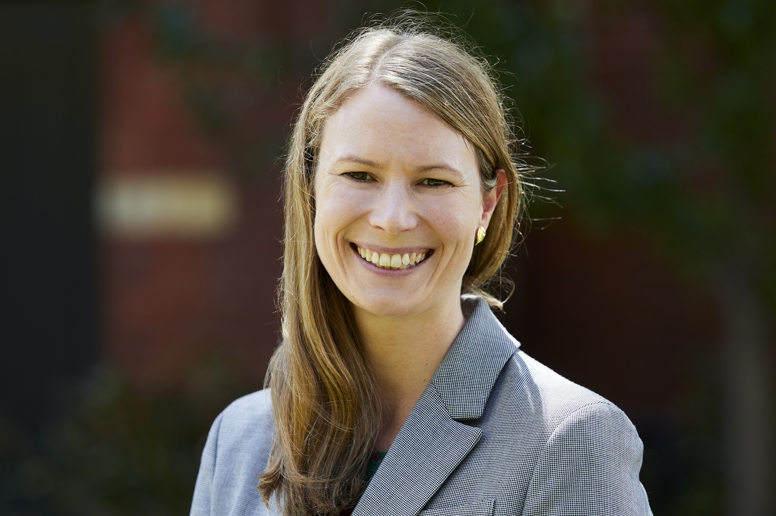 Headshot of Dr Rachelle Gilmour