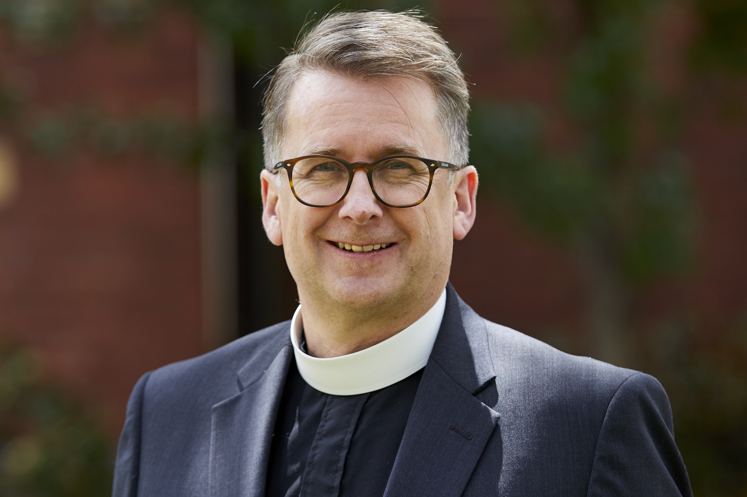 Headshot of the Revd Canon Dr Robert (Bob) Derrenbacker